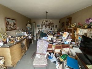 Vous connaissez quelqu’un atteint du syndrome de Diogène ? Que faire et comment l’aider ?